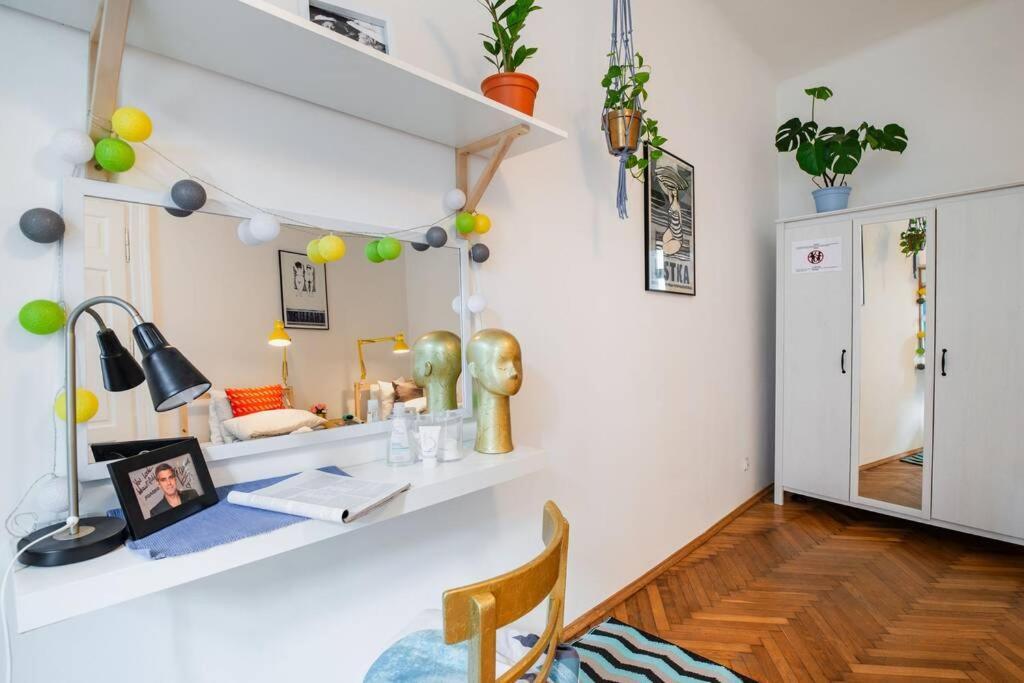 Blue Peace-Apartment With Free Parking In Center For 1-6 People Cracovia Exterior foto